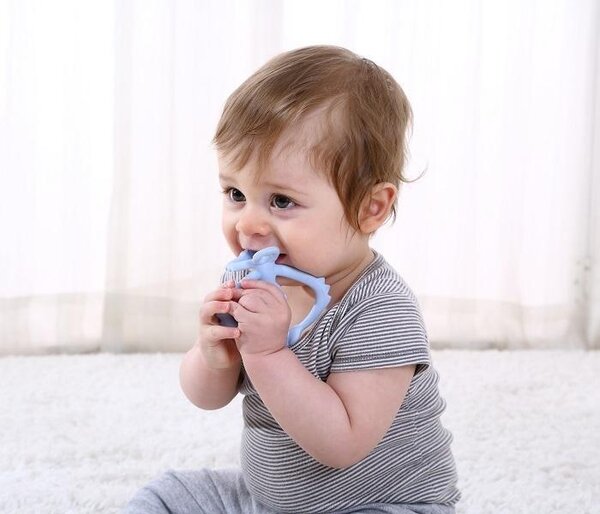 Mombella прорезыватель для зубов Hugging Monkey Light Blue - Mombella