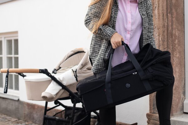 Easygrow Favn 2 Babynest/cot  Black - Easygrow