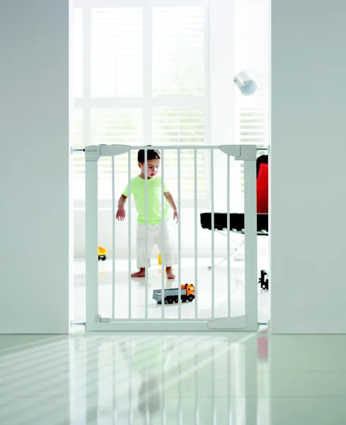 Munchkin Auto Close safety gate 76-82cm - Munchkin
